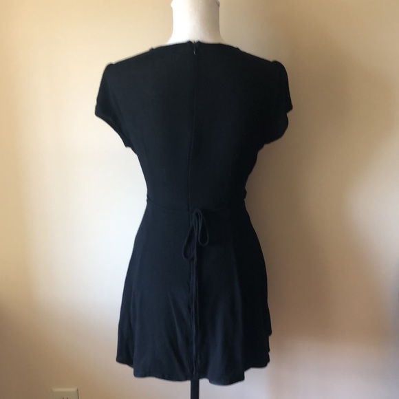 Lulus Good to Go Short Sleeve Surplice Dress Blk S - Picture 5 of 7